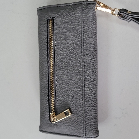 Mia K Collection Wallet on a wristlet! - Picture 2 of 4